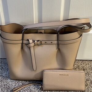 Michael Kors Tan Leather Tote Bag and Wallet Set